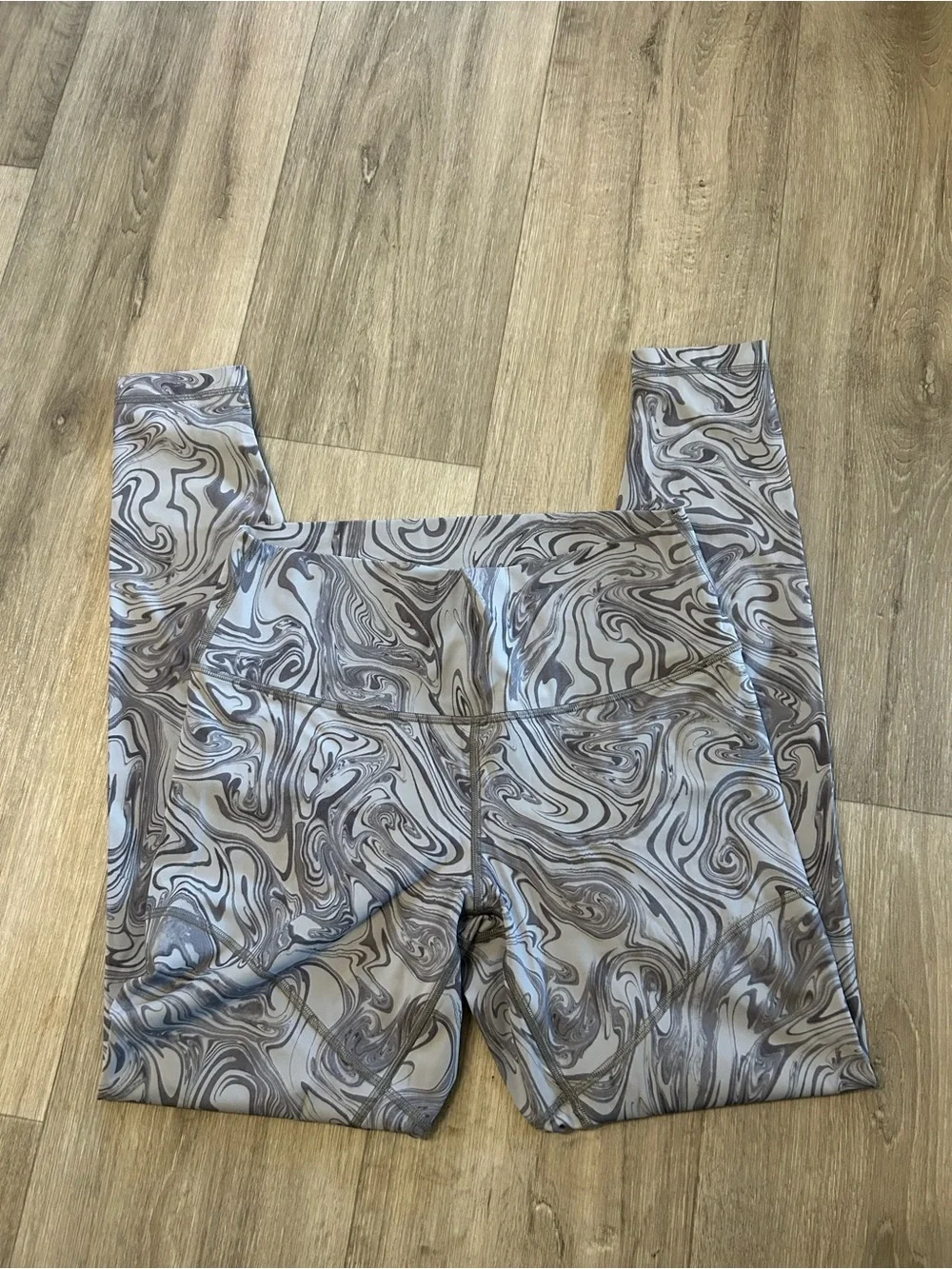 Lululemon gray and white marbled leggings